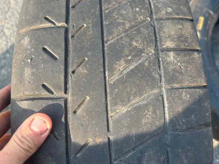 Pneus Michelin P01 neuf 4