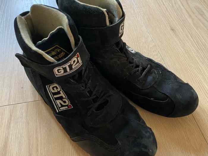 Full équipement rallye (casque, combinaison, vêtements, sous-vêtements, Hans) 4