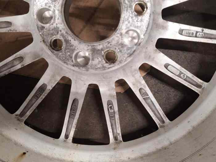 4 jantes Braid 8 x 17 BMW 5 x 120 ET 35 3
