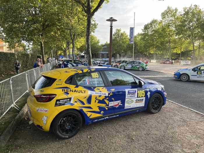 Magnifique Clio Rallye 5 / 2280 kms 5