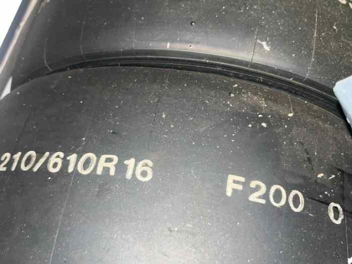 PNEUS HANKOOK R16