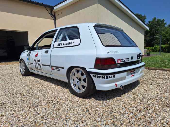 Clio COUPE ex SEVEAU Neuve 1
