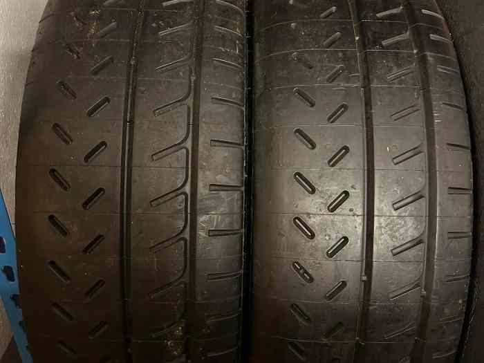 Michelin R31 en 17 neufs