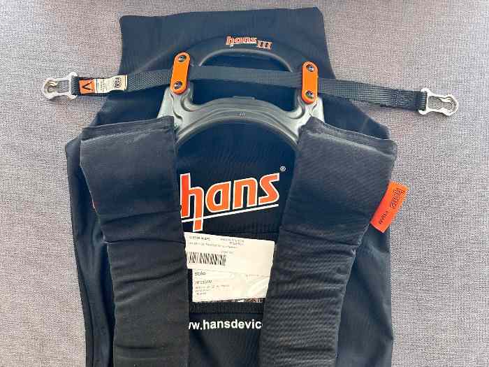 HANS® 3 PERFORMANCE : 3 rallyes 1