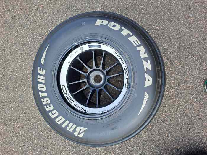 authentique roue de formule 1 williams...