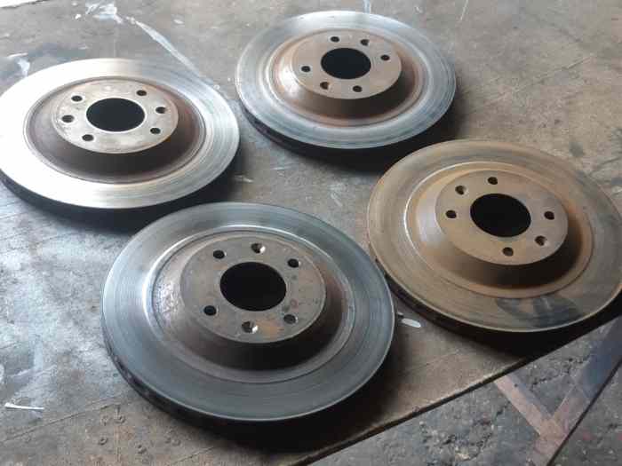 4 disques 206 volant 0