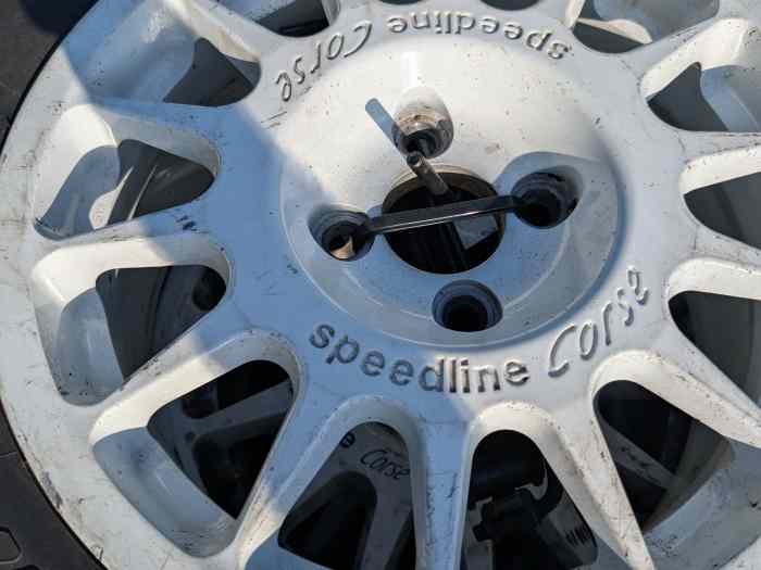 Pneu et jante en 15 Pirelli 0