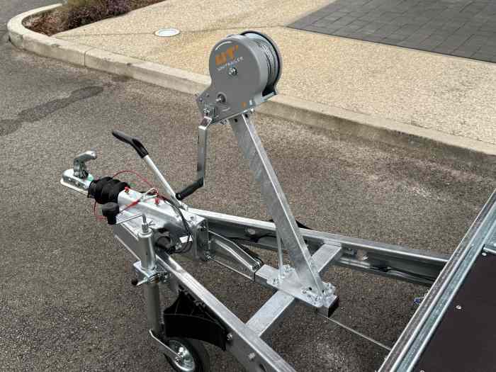 REMORQUE NEUVE TEMARED CAR FALT 3518 U 1.8T PORTE VOITURE BASCULANT / 353 cm x 184 cm / TVA RECUPERABLE 5