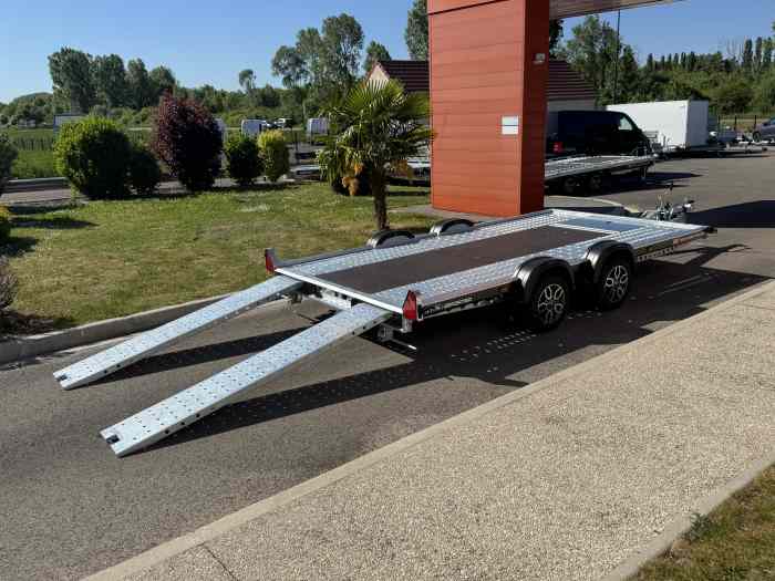 NOUVELLE BRIAN JAMES A-TRANSPORTER A4 4.0m X 1.90m 2700 kg / REMORQUE NEUVE / PLATEAU PORTE AUTO / JANTES ALU / OPTIONS TREUIL / OPTION BASCULEMENT HYDRAULIQUE : MODELE 2025 /... 1