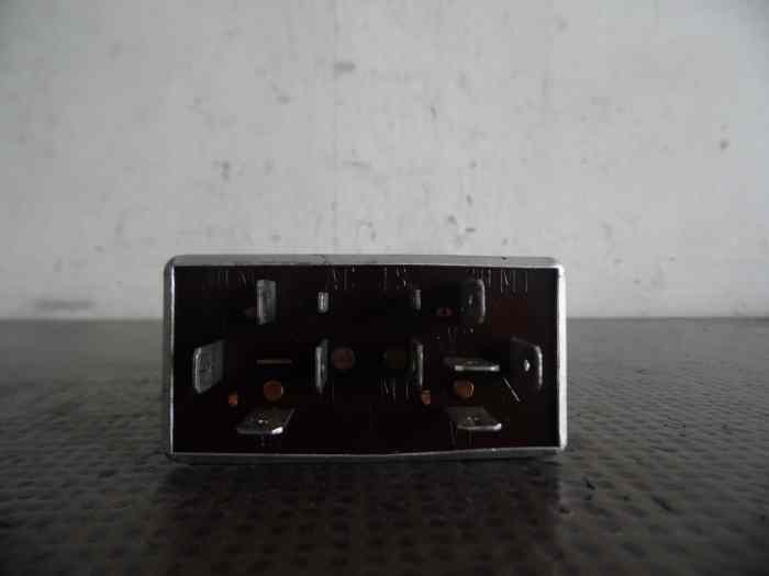RELAIS 94461510403 DOUBLE MOTOVENTILATEUR PORSCHE 944 2