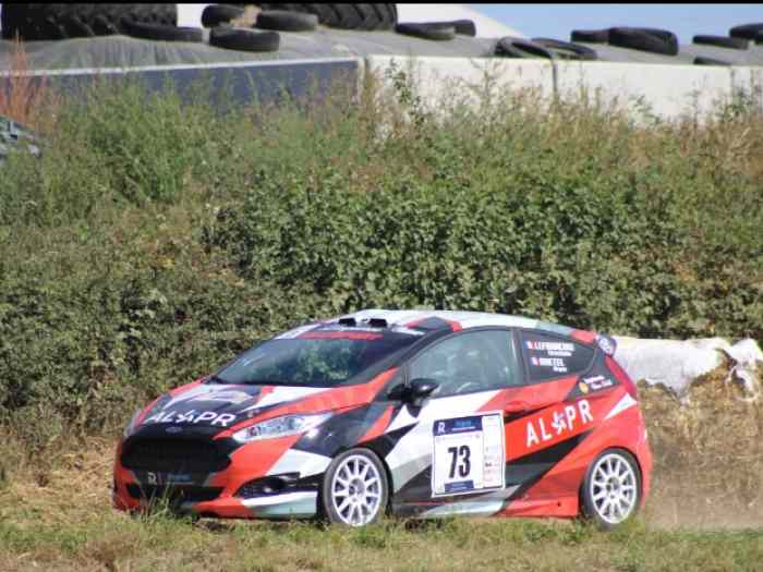 Recherche caisse fiesta R2T ou R2J