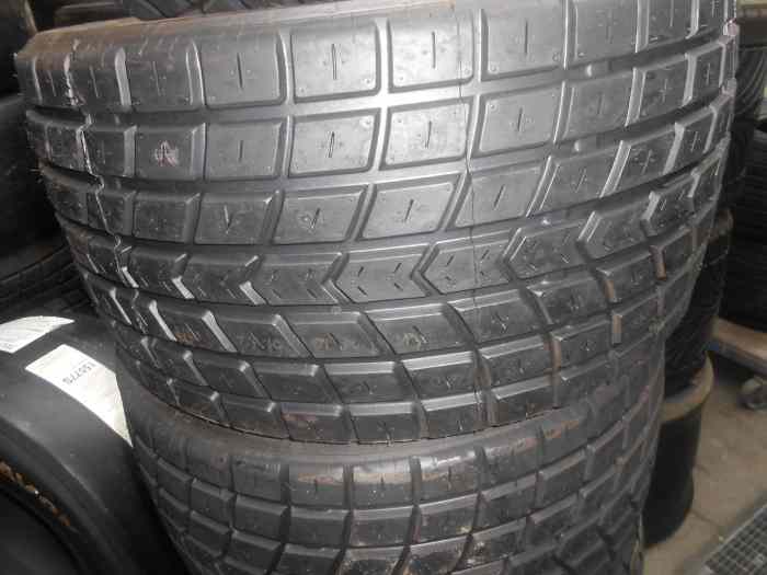 Avon pneus 250/570R13 3