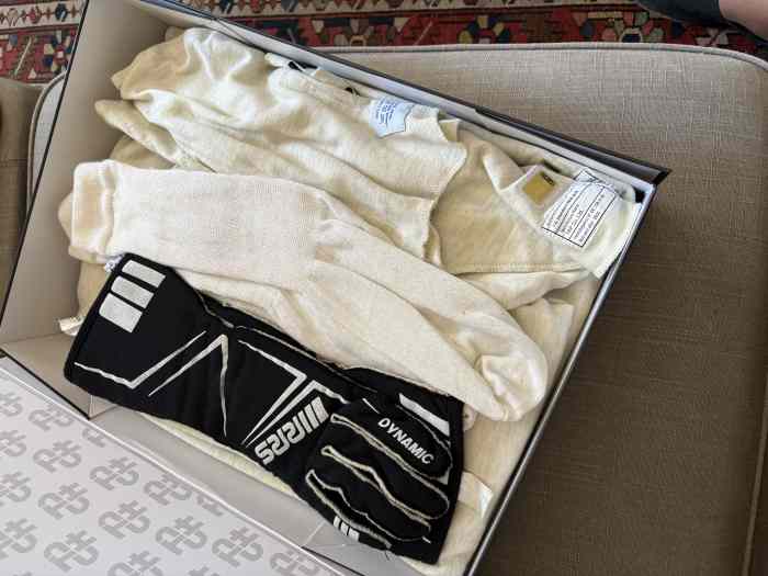 Sous Vetements et Gants RRS FIA
