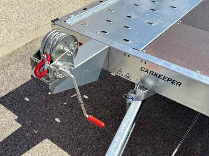 REMORQUE PLATEAU PORTE VOITURE BASCULANT TEMARED CARKEEPER 4520/2 S 3T PTAC 3000 kg / PLANCHER CENTRAL BOIS / TVA RECUPERABLE / 4158 HT / LIVRAISON POSSIBLE 4 990 € 5 9... 5