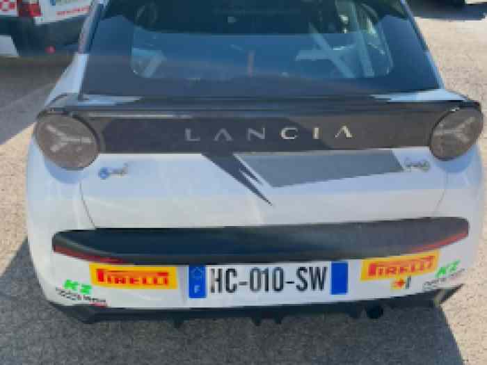 Magnifique Lancia Ypsilon Rally4 neuve 3