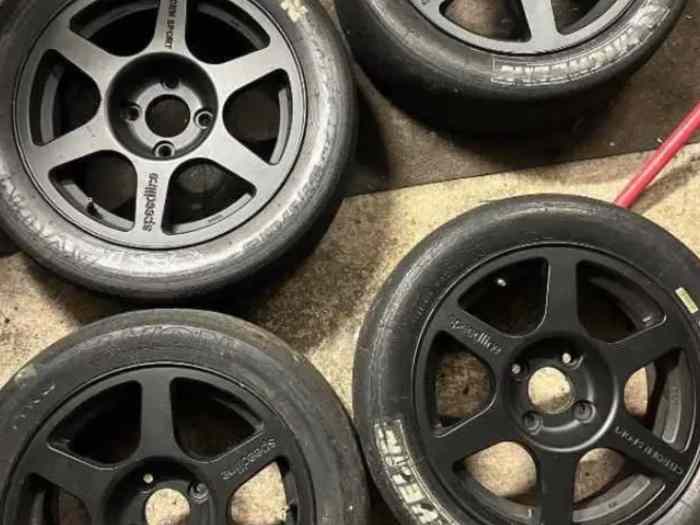 Jantes Citroën sport noirs et blanches 15 p 0