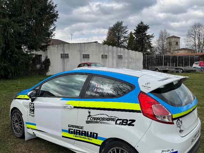 Fiesta R2J 0