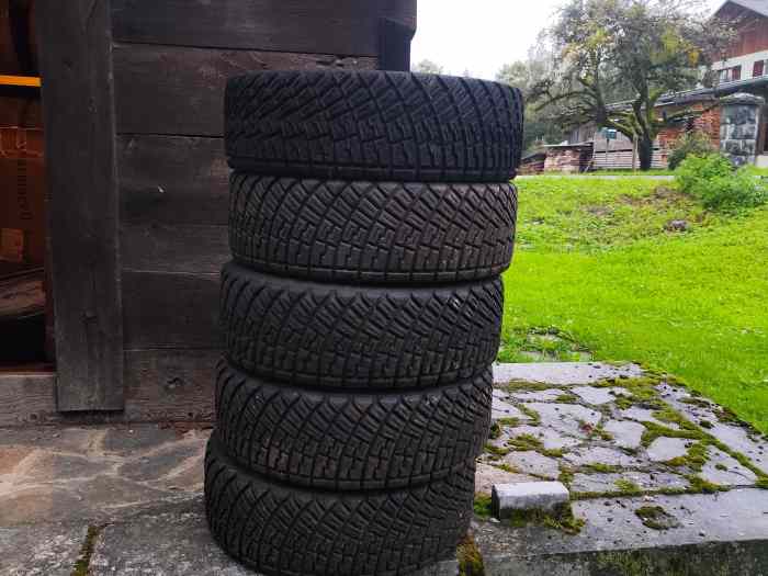 Pneus terre Michelin 0