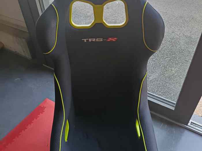 Siège baquet 3