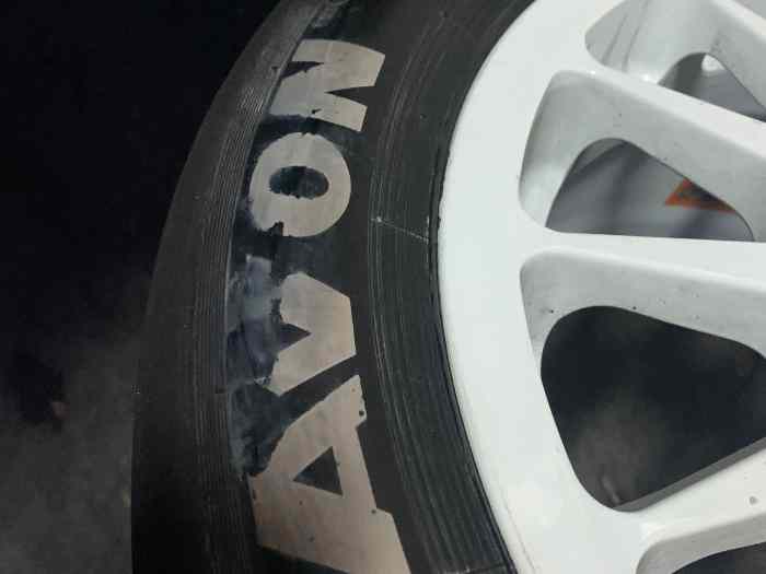 4 Pneus Avon 19/57-15 pour Saxo ;Clio ;106 .. 0