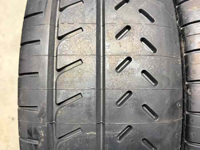 Michelin R31. 19/63/17 neuf 5