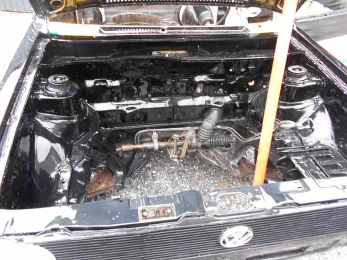 caisse de vw golf 1 gti 1981 au couleur bp unique carte grise francaise 3
