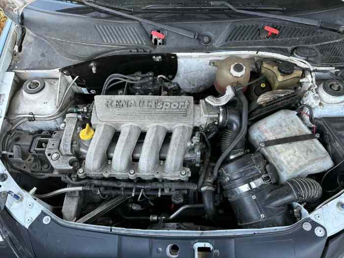 Clio 2 RS gr. N boite sadev 4