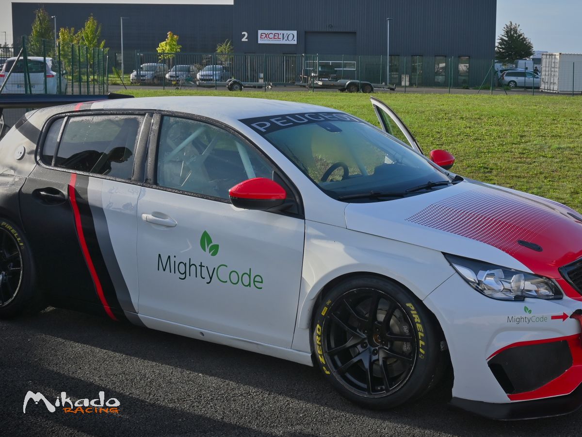 Peugeot 308 Racing Cup – Prête à courir – photo 1 sur 3