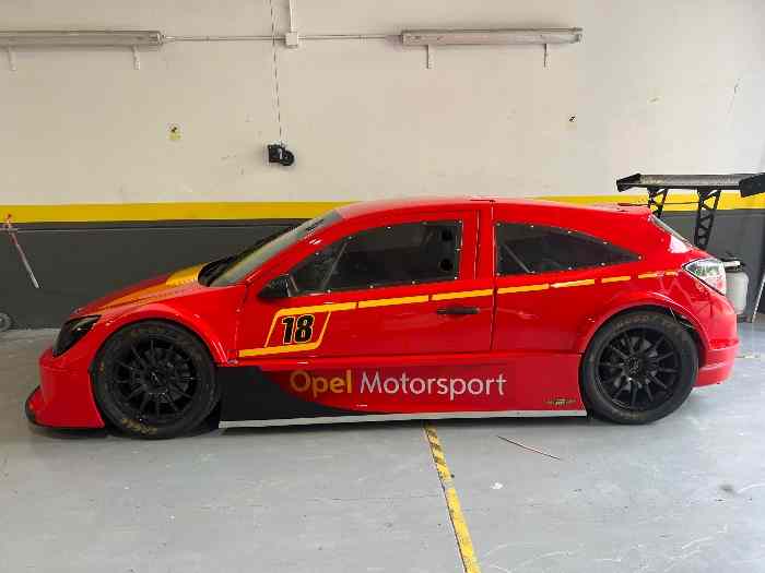 Touring Cup 06 (TC06 silhouette) SOLUTION F 1