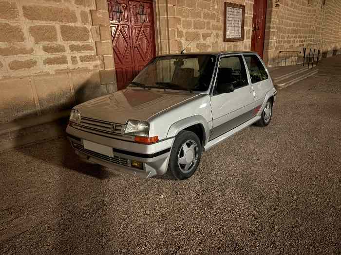 Renault 5 GT TURBO 0