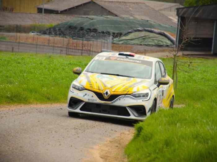 Clio rally 5 - RC5 à vendre 1