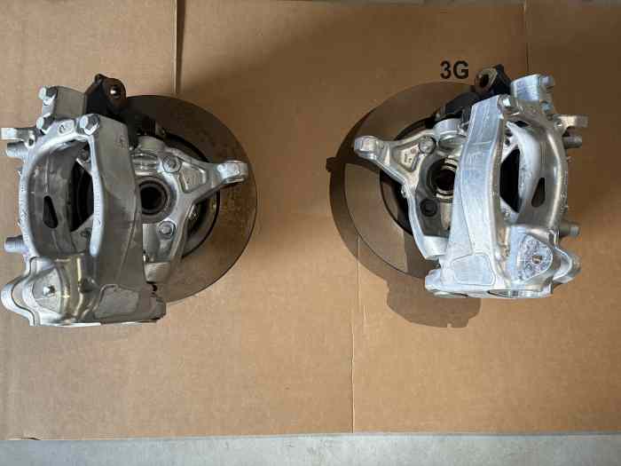RENAULT CLIO 3 RS DEMI AVNT GAUCHE + DROIT NEUF 4