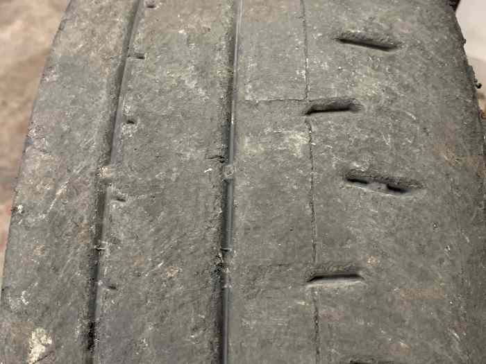 Hankook T33 en 16