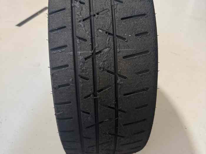Pneu hankook 17 pouces 1