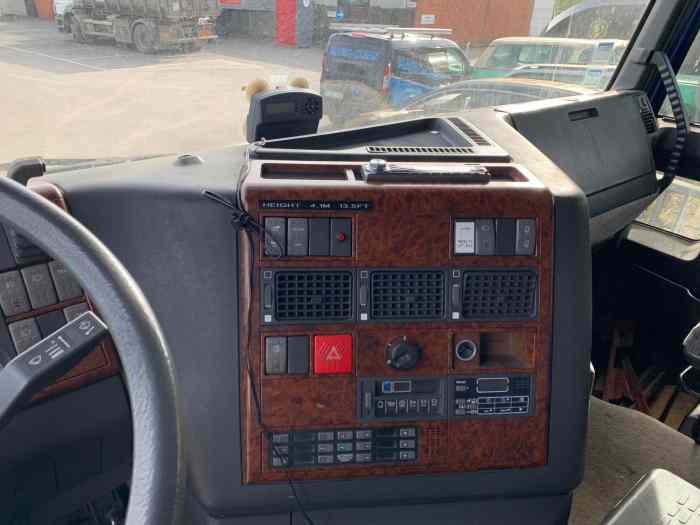 IVECO Race-/Service Transporter + Trailer + Tent 4