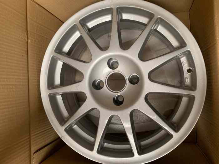 4 jantes d’origine clio 2 RS Ragnotti 0