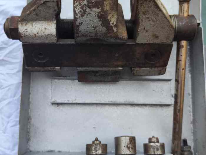 Outil pour fabriqué tuyau de frein 0