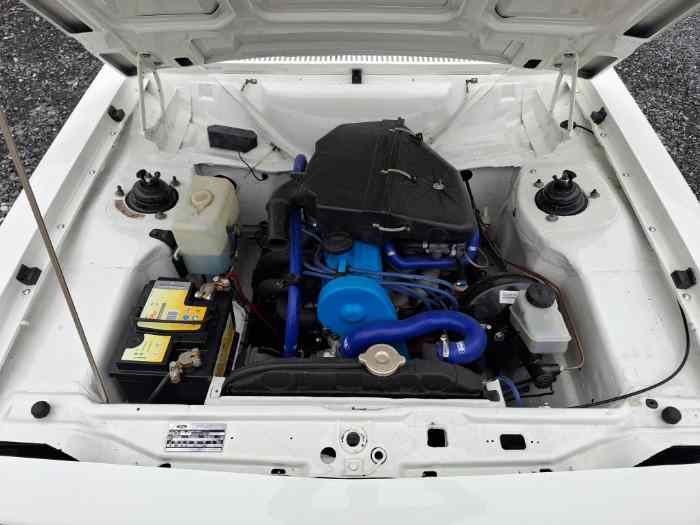 FORD ESCORT RS2000 4