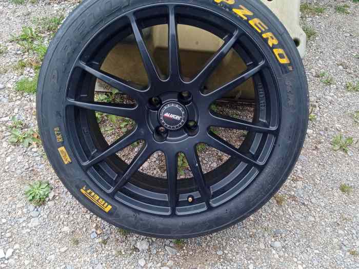 VD 6 PIRELLI SUR JANTES PEUGEOT CITROEN 0