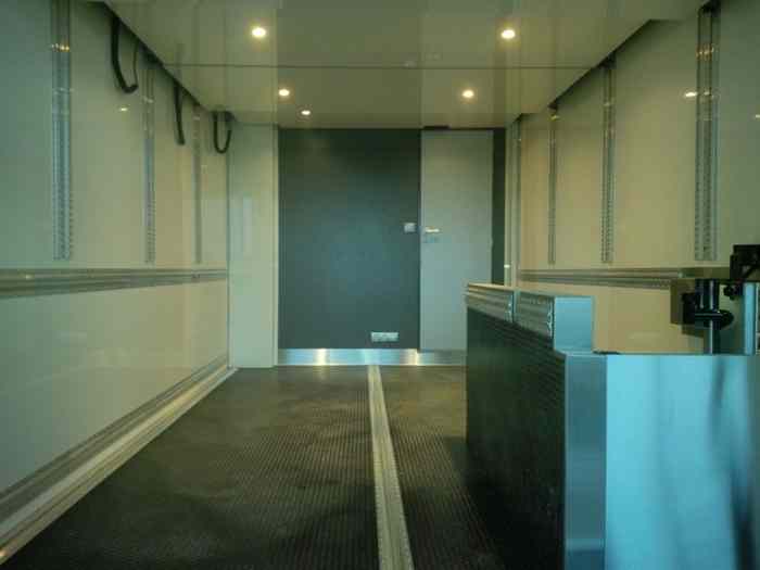 Semi remorque Motorhome : Bureaux + Chargement 4