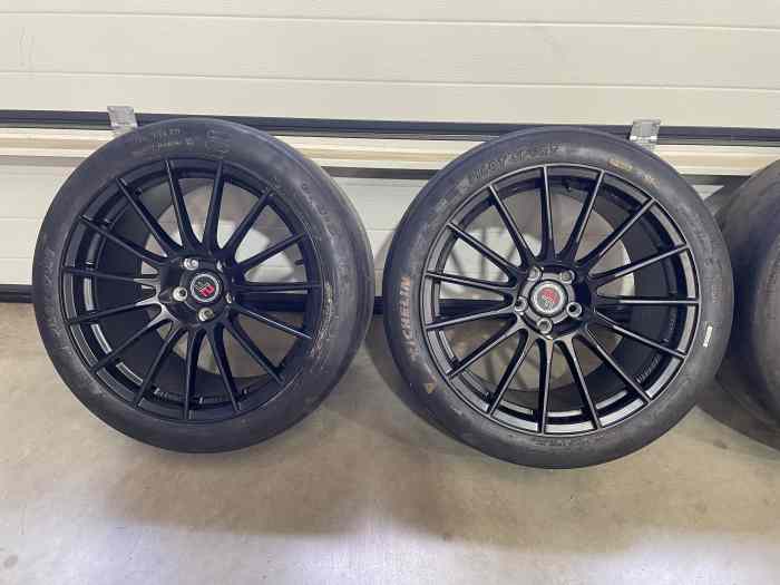 Jantes forgées neuves pour TCR 18x10 (Seat Leon Cupra, Audi RS3, VW Golf GTI) 1