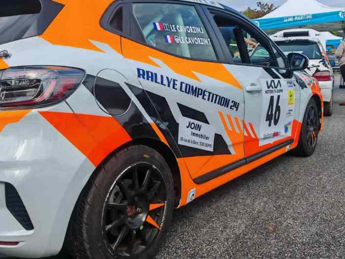 Rallye compétition 24 loue une clio rc5