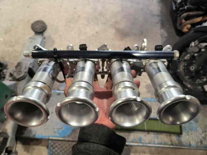 Injection 4 papillons clio f4r 2