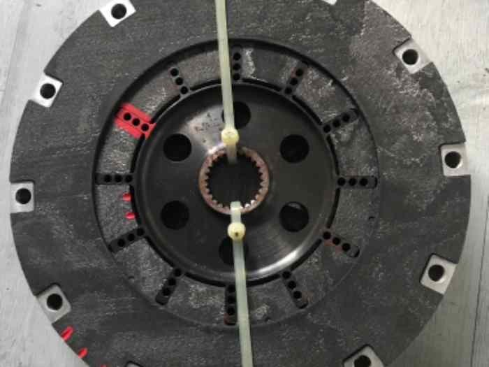 Embrayage bidisques carbone