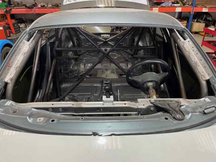 Caisse arceautée homologué FIA et kit large AUDI TT 8J mk2 5