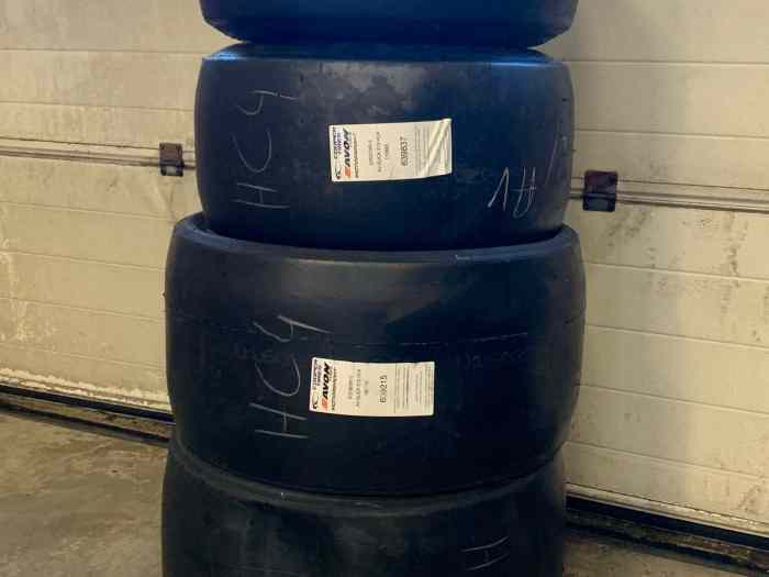 Pneus AVON (245/570 - 315/660) neufs 0