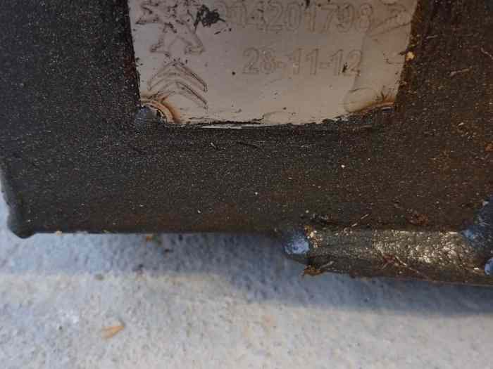 Train arrière 208 r2 2