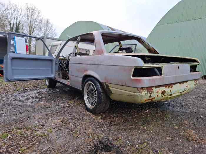 BMW 323i e21 4