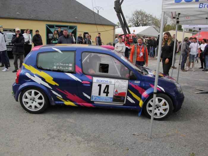 Clio top f2000 1
