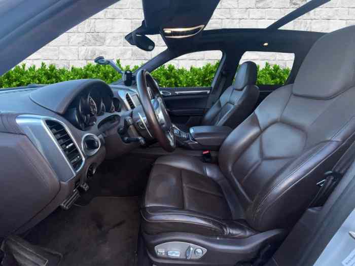 ECHANGE//PORSCHE CAYENNE TURBO 2011 1
